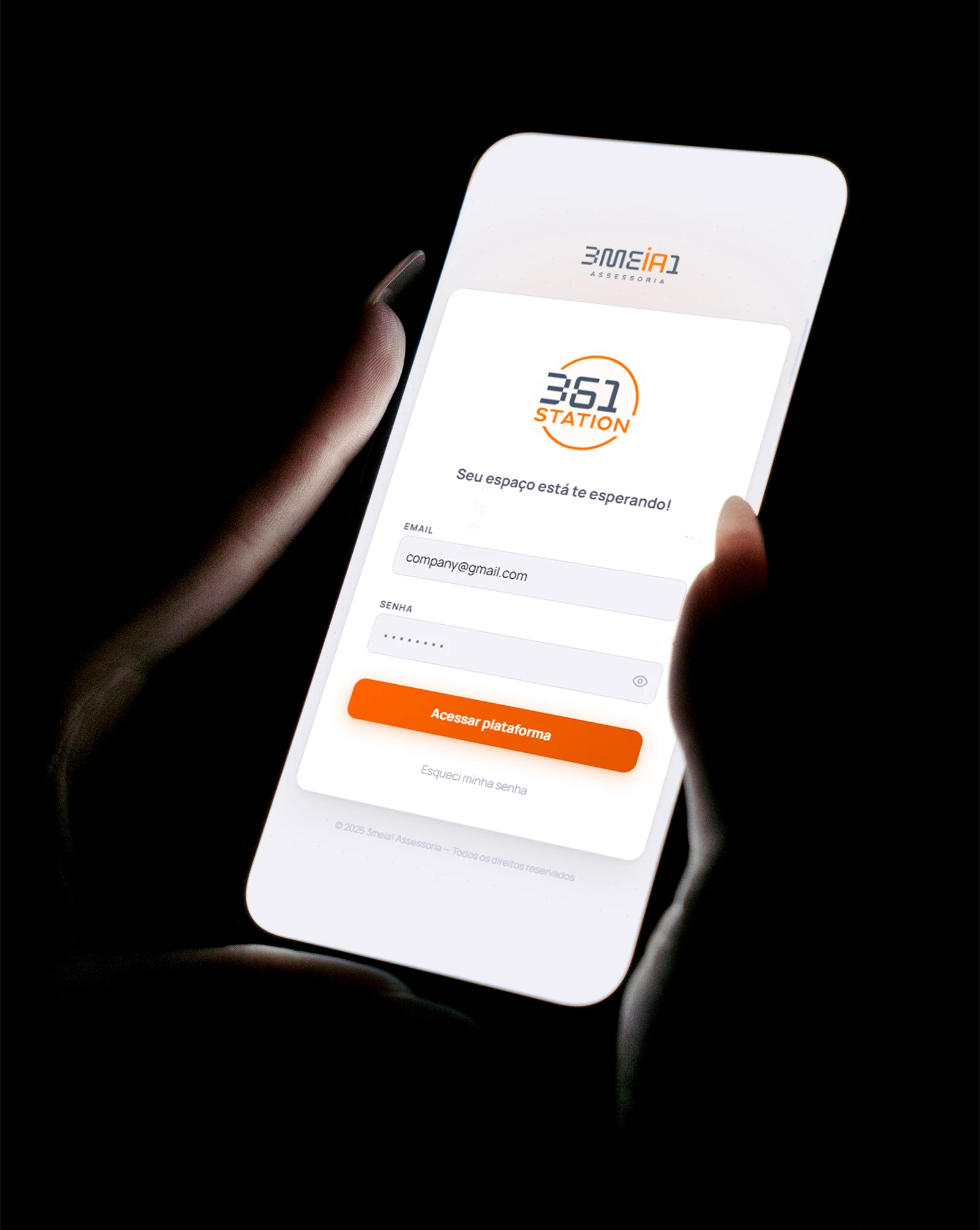 361 STATION on mobile: the full panel, responsive, in the palm of the hand