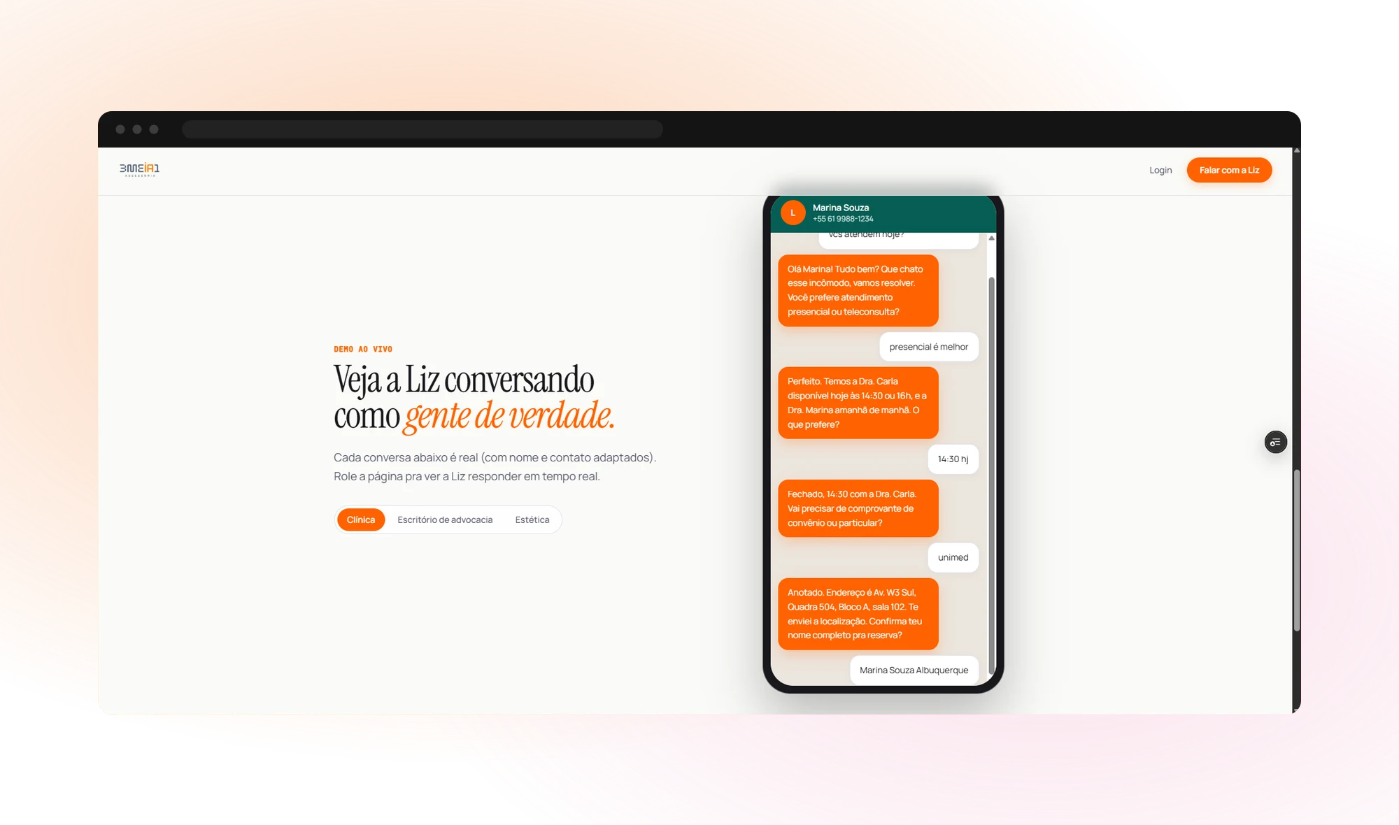 Seção de demonstração do site: "Veja a Liz conversando como gente de verdade", com conversa real em mockup de celular