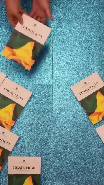Constitution in stop motion